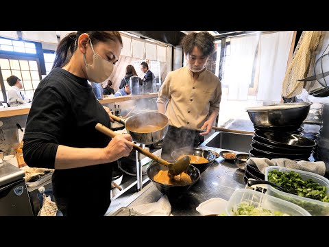 A family-run udon restaurant that sells thick pork cutlet curry