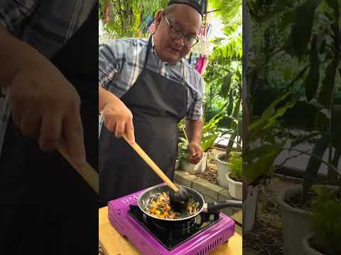 Cooking Sauteed Kamaru (Mole Crickets) at Apag Marangle in Guagua, Pampanga