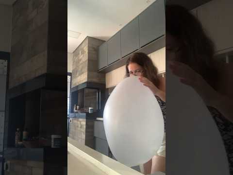 Estourar uma balão gigante #shortsviral #puppy #shorst #livedosamigos #remix #balao