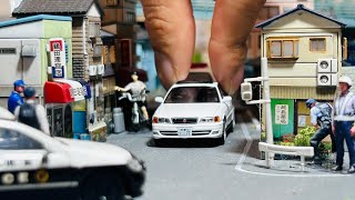 【密着】警察24時！交通取り締まり、緊急走行【働く車】tomica runs in driving test  Minicars of various sizes