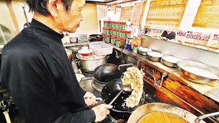 高速捌き！町中華のレジェンドの営業中の厨房潜入撮影！Infiltrate the kitchen of a master of fried rice