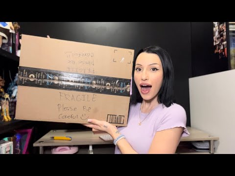 🎉 Unboxing My SURPRISE Birthday Gifts from My Bestie! 😍🎁 @CrybabyLiLiXO