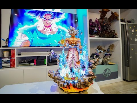 Unboxing Goku Mastered Ultra Instinct Goku Energy Ball Version - Figure Class