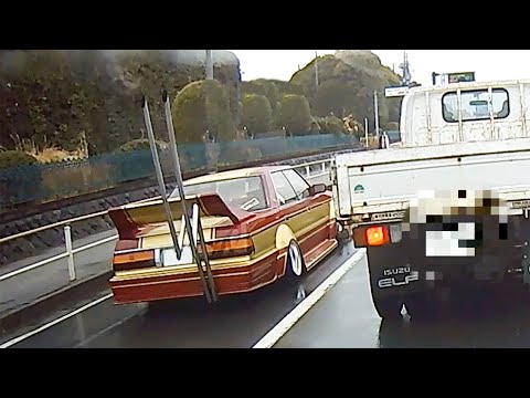 昭和の香り漂う煙突自動車