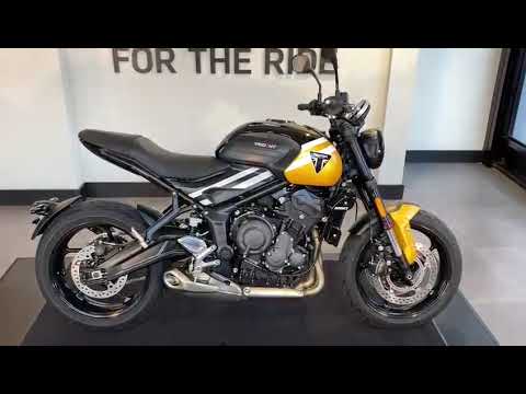 Triumph Trident 660 2025 model finished in   Cosmic Yellow / Sapphire Black