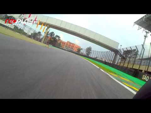 Alex Barros testando a BMW HP4 em Interlagos com as câmeras on-board Replay XD