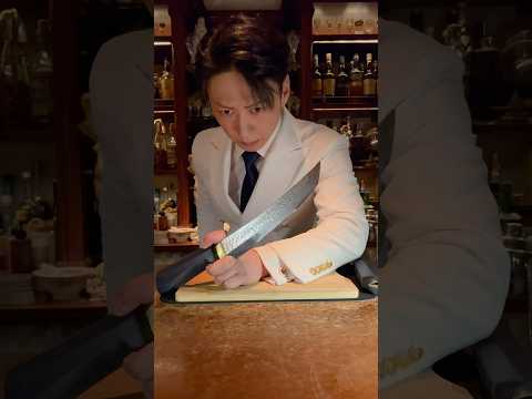 カクテルアワード優勝の駒井優三さんが作る芸術的なカクテル Artistic Cocktail Making by Award Winner Bar Centiforia バー センティフォリア