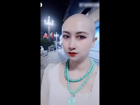 Beautiful girl's headshave 008