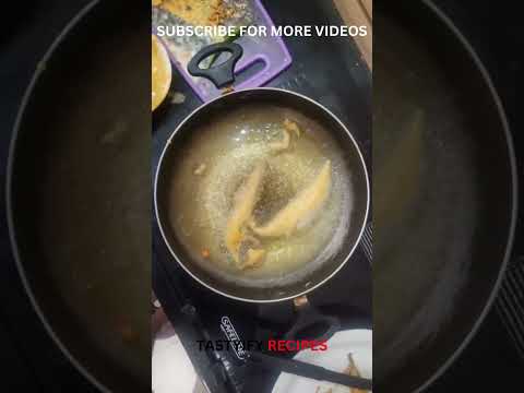 Street Style Mirchi Bajji | mirapakaya Bajji | mirchi bajji recipe in telugu | #shorts #homemade