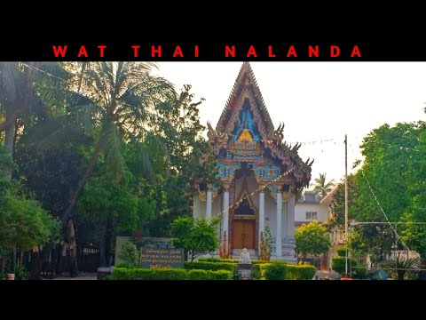 Thai Mandir Ka Darshan Karne Aaya Tha