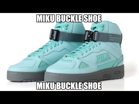 one two buckle miku's shoe