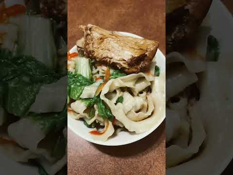 Pov: you’re skinny and your Asian grandma is cooking #food #noodles #friednoodles