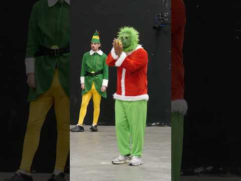 Grinch faces Santa for the first time #grinch #santa #sports #christmas #blitzball #hitting #pitcher