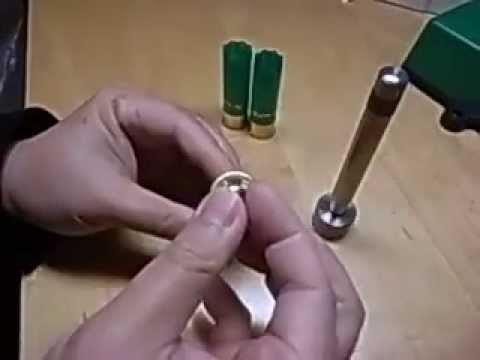 散弾リロードのためプライマポケットを小さくする / make primer pocket smaller for shot shell reloading