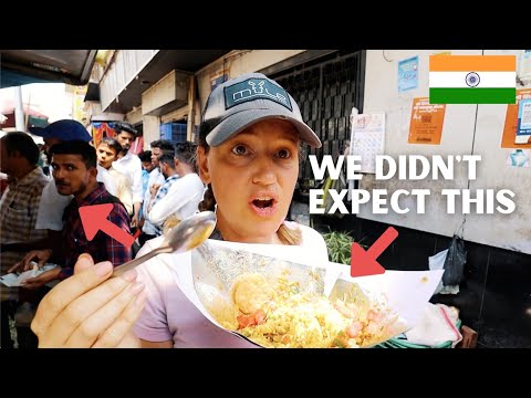 INCREDIBLE Mumbai Street Food In India Experience 🇮🇳