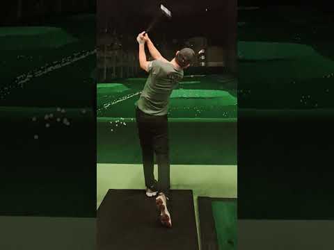 右肩が前にでないように意識#golf #golfshorts #golfswing #ゴルフ練習動画