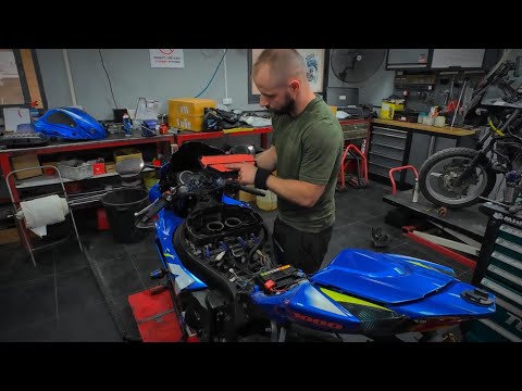 Spark Plug Replacement on a 2015 Suzuki GSX-R 1000: Step-by-Step Guide