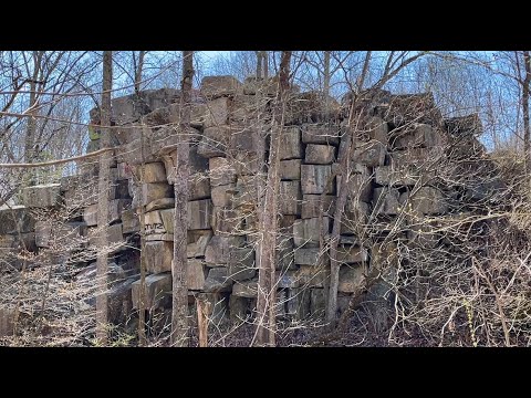 Stack Rock (Bedford, Indiana)