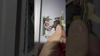 White wire as a hot?? #lightswitch #diyelectrical #whatnottodo #diyer #electrical #electrician