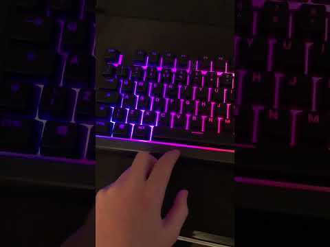 Don’t buy this keyboard 😂😂😂 #fun #funny #viral m #viralshort