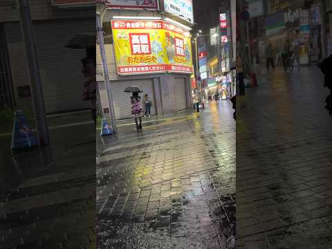 池袋 夜雨 Ikebukuro Rainy night