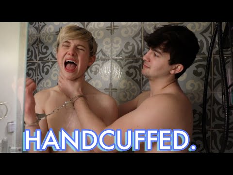 HANDCUFFED TO MY BOYFRIEND FOR THE DAY CHALLENGE!