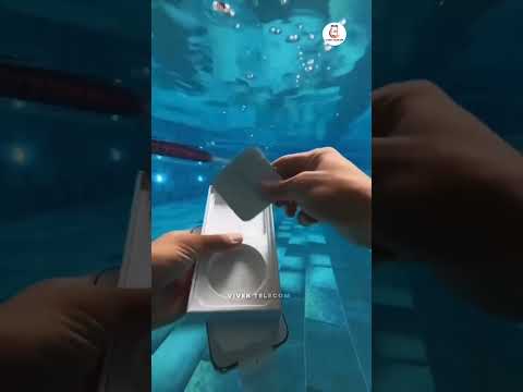 i phone 14 pro - under water💧