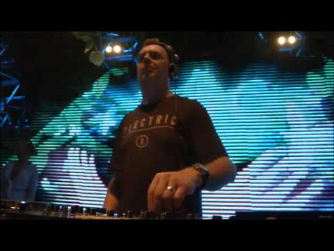 Nick Warren playing 'Alex O'Rion - Do It Twice (Emi Galvan Remix)' - Destino Arena Mar Del Plata