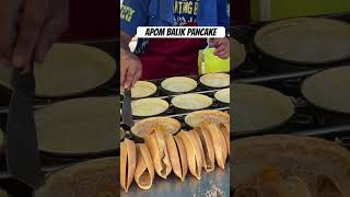 Apom Balik (crispy pancake) in Bazar Ramadan #bazar #streetfood #bazarramadhan #malaysia #asiafood