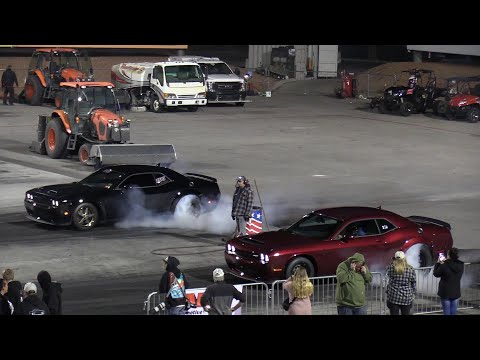 Demon 170 vs Redeye Hellcat - drag race