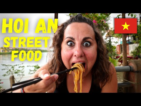 Americans Eat 7 FAMOUS STREET FOOD In Vietnam (Best food of Hoi An)