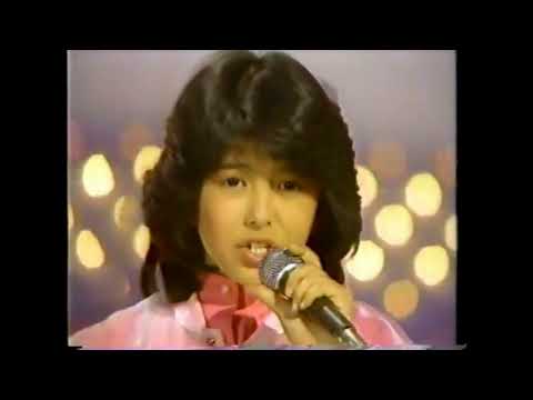 芳本美代子 - 白いバスケット・シューズ