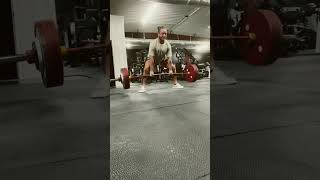 Easy pause triple @ 518lbs #competitionprep #powerlifting #deadlift