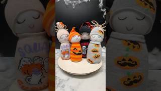 Halloween Sock People! #diyupcycle #diy #artandcraft #ecofriendlycrafts #recyclecrafts #dollartree