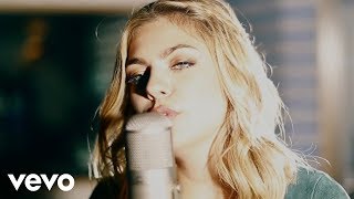 Louane - Rester Seule (Vidéo Officielle)