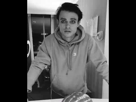 Thomas Doherty breaking a watermelon with his bare hands! 👊🍉