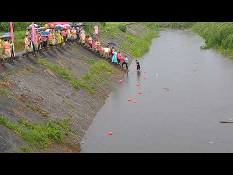 2023年9月6日，民雄大士爺祭，文隆橋下放水燈，在下午四點開始，全程大約十五分鐘左右。