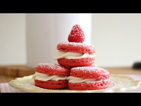 Red Velvet French Macarons Recipe | sweetco0kiepie