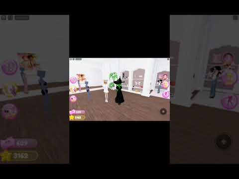 Showing you guys how to do the Dress to impress broom hack with the mermaid pose pack and with out