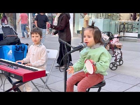 3-year-old SINGER makes "Hallelujah" even more beautiful