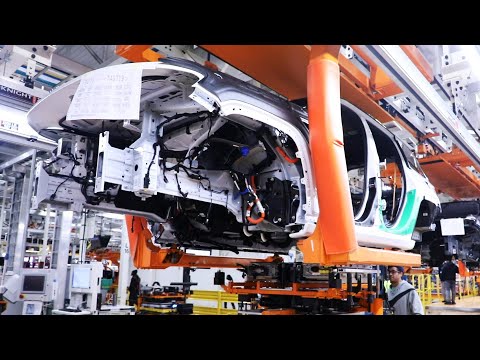 2023 Jeep Grand Cherokee 4xe – Production Plant in USA (Battery install process)