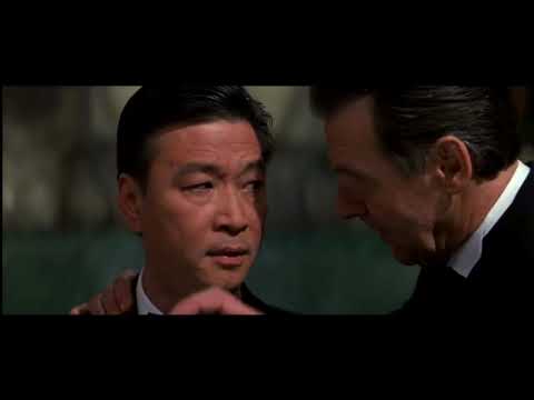 Rush Hour - Carter Clears Out the Gala Event - Jackie Chan, Chris Tucker - Clip #29