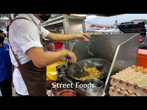 Discover Delicious Street Foods In Night Market / Pasar Malam Foods -4K Video-