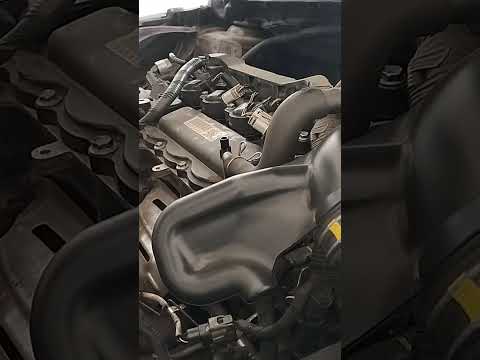 Engine top cover removal