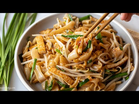 Vegan Char Kuey Teow '香喷喷炒粿条'