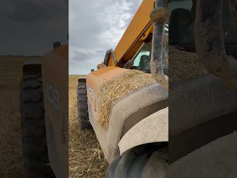 JCB blocked air intake engage reverse thrust !!!!!!!!!! #farming #jcb #straw