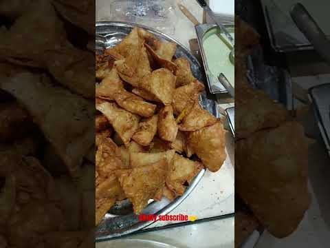 Calories buster cheat day pakora day #desifood #pakoray #samosa #viral