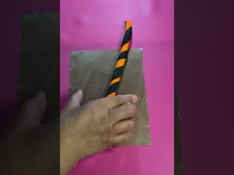 Let’s Fake Bake a perfect Halloween Lollipop with a Dollar Tree acrylic board! #peepthisyall