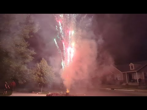 Neighborhood Fireworks Show #fireworks #fourthofjuly #firework