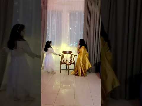 Ye Hum Aa Gaye Hain Kahan | #diwali | #shorts | #dance | #lights | #diyas | Daughter and Mom dance